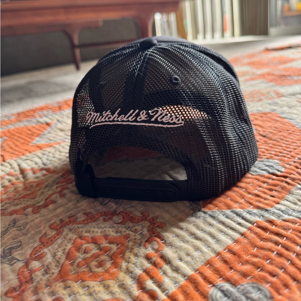 Mitchell & Ness 1992 NBA Finals Trucker Hat - Picture 2 of 4